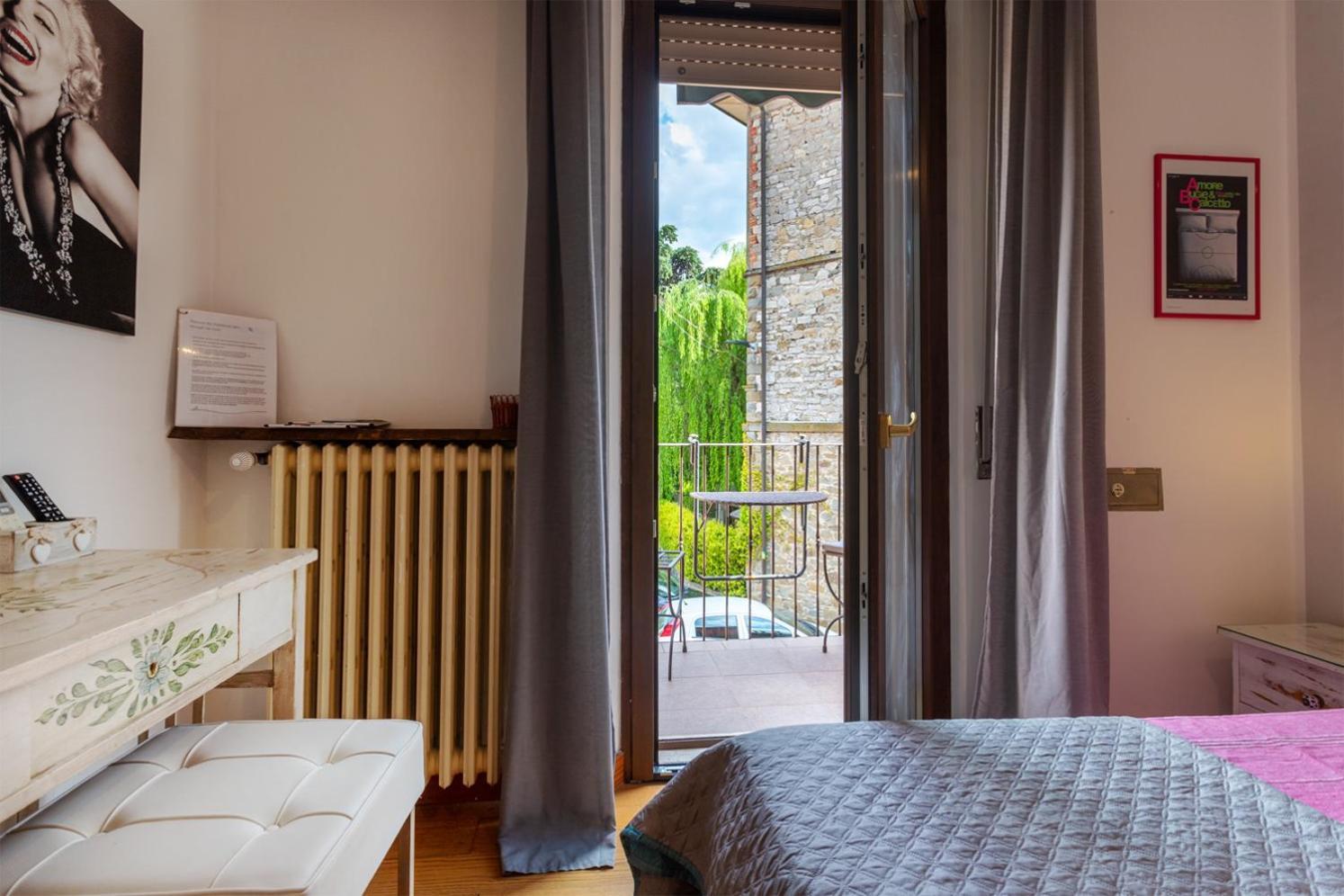 Maxi Paradiso - Guest House A Due Passi Dal Lago Trasimeno Torricella  ภายนอก รูปภาพ